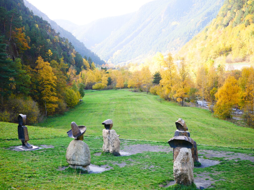 Sculpture moderne - route du fer 